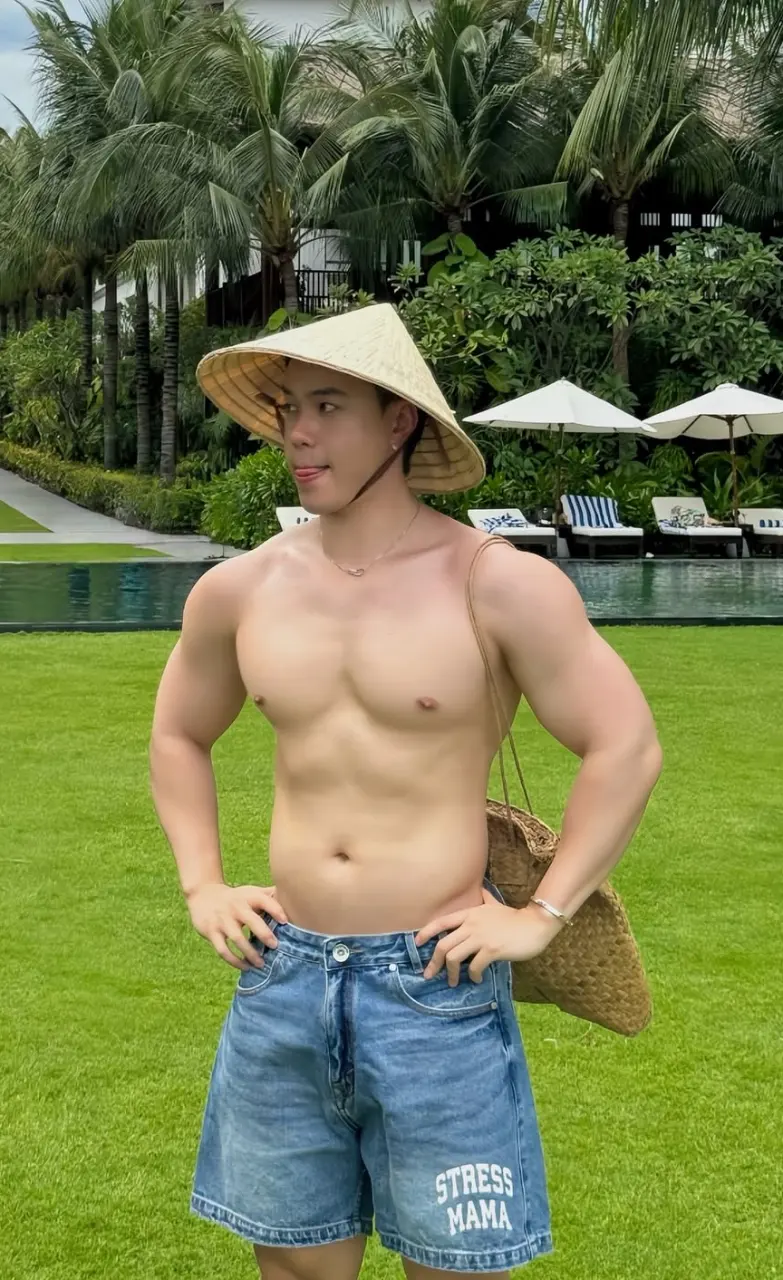 ถอดโชว์เรือนร่าง 2947