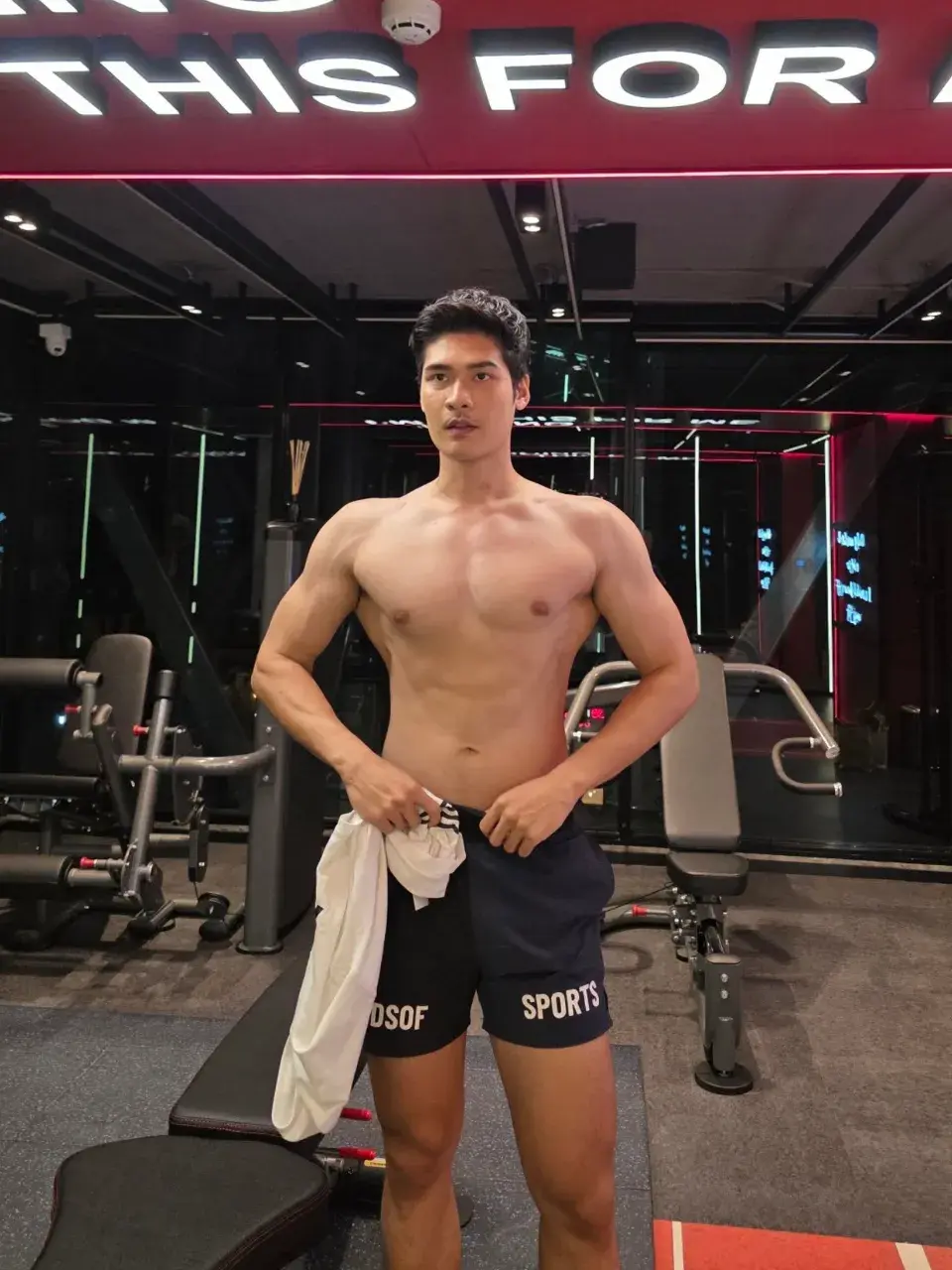 ดิบๆดุดันแน่นอน