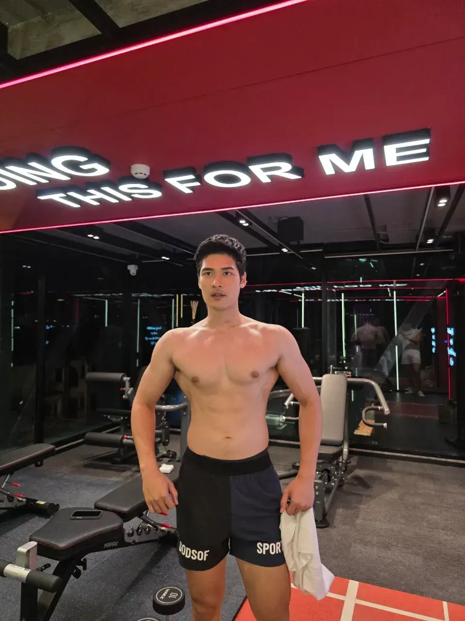 ดิบๆดุดันแน่นอน