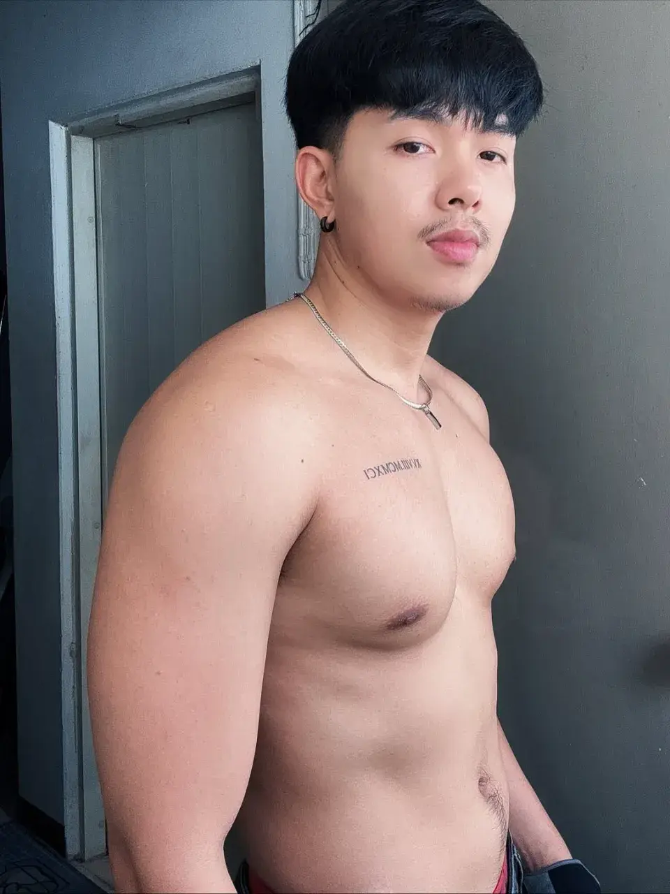 อร่อยแต่บอกว่าแซ่บ