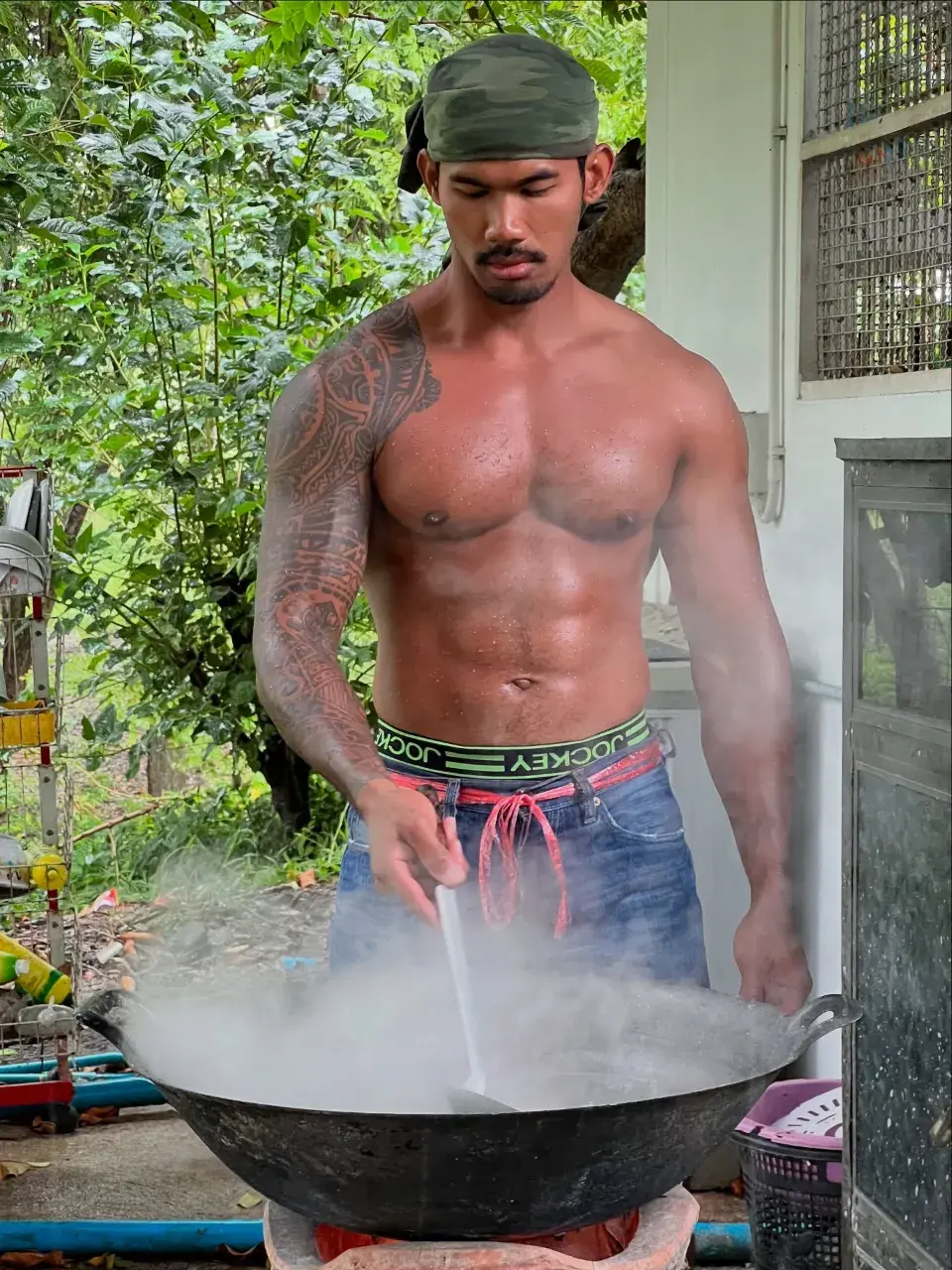 เลียแล้วให้มิด