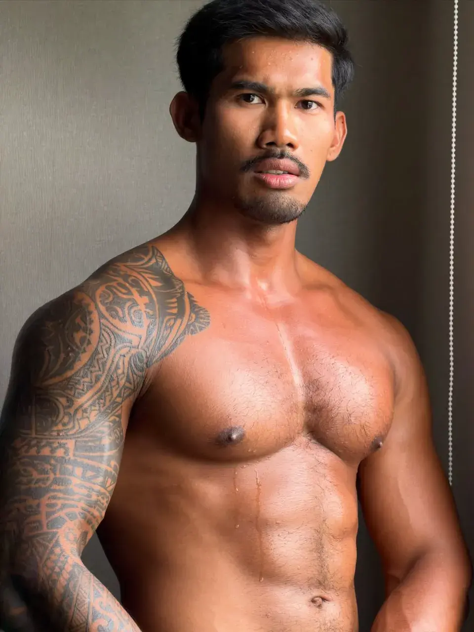 เลียแล้วให้มิด