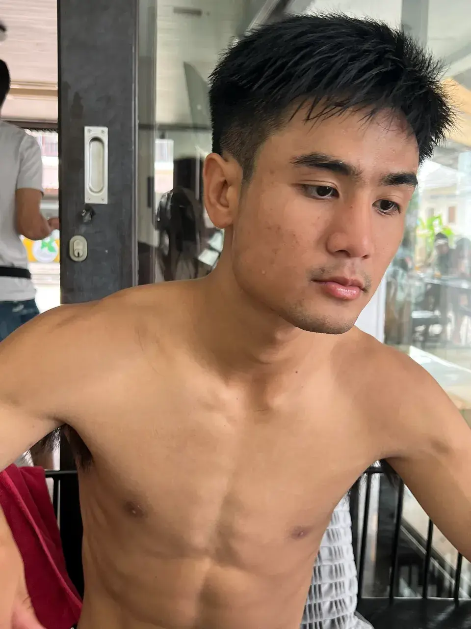 กรุบกรอบ