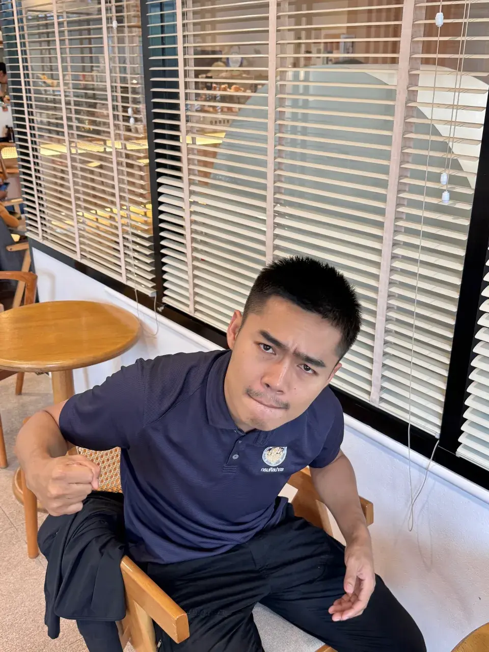 กรุบกรอบ