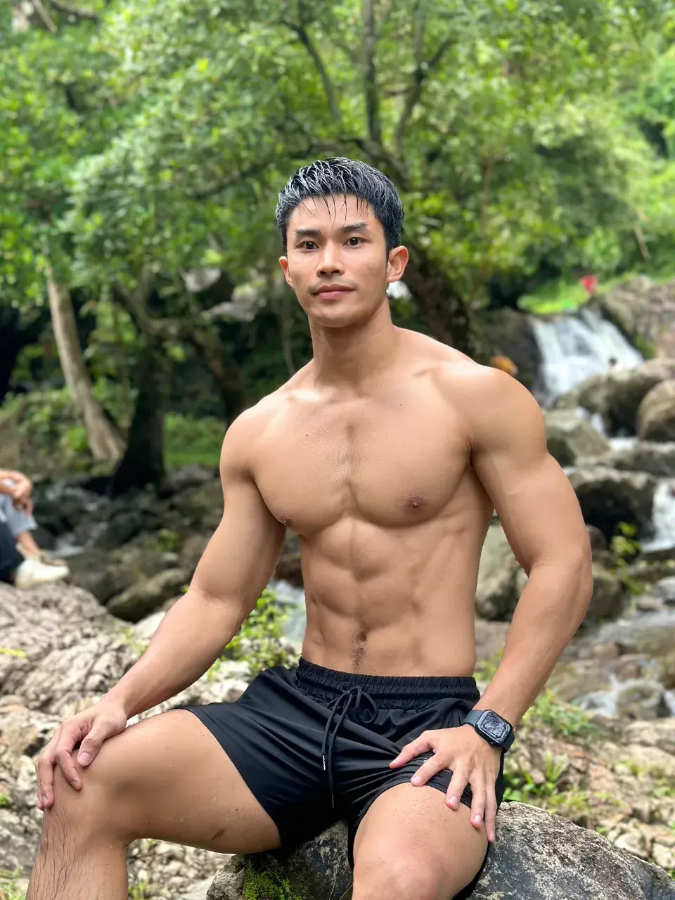 กรุบกรอบ