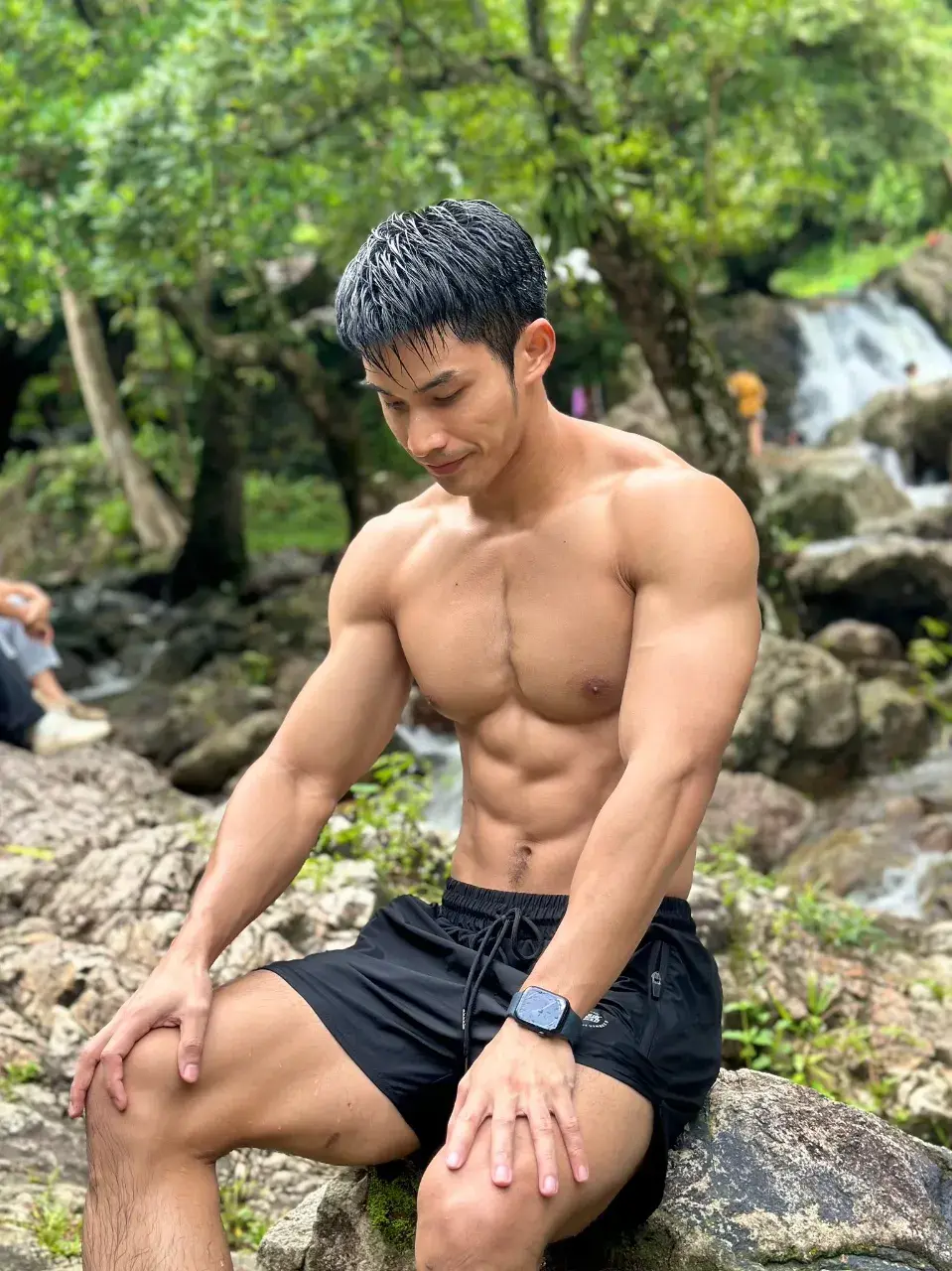 กรุบกรอบ