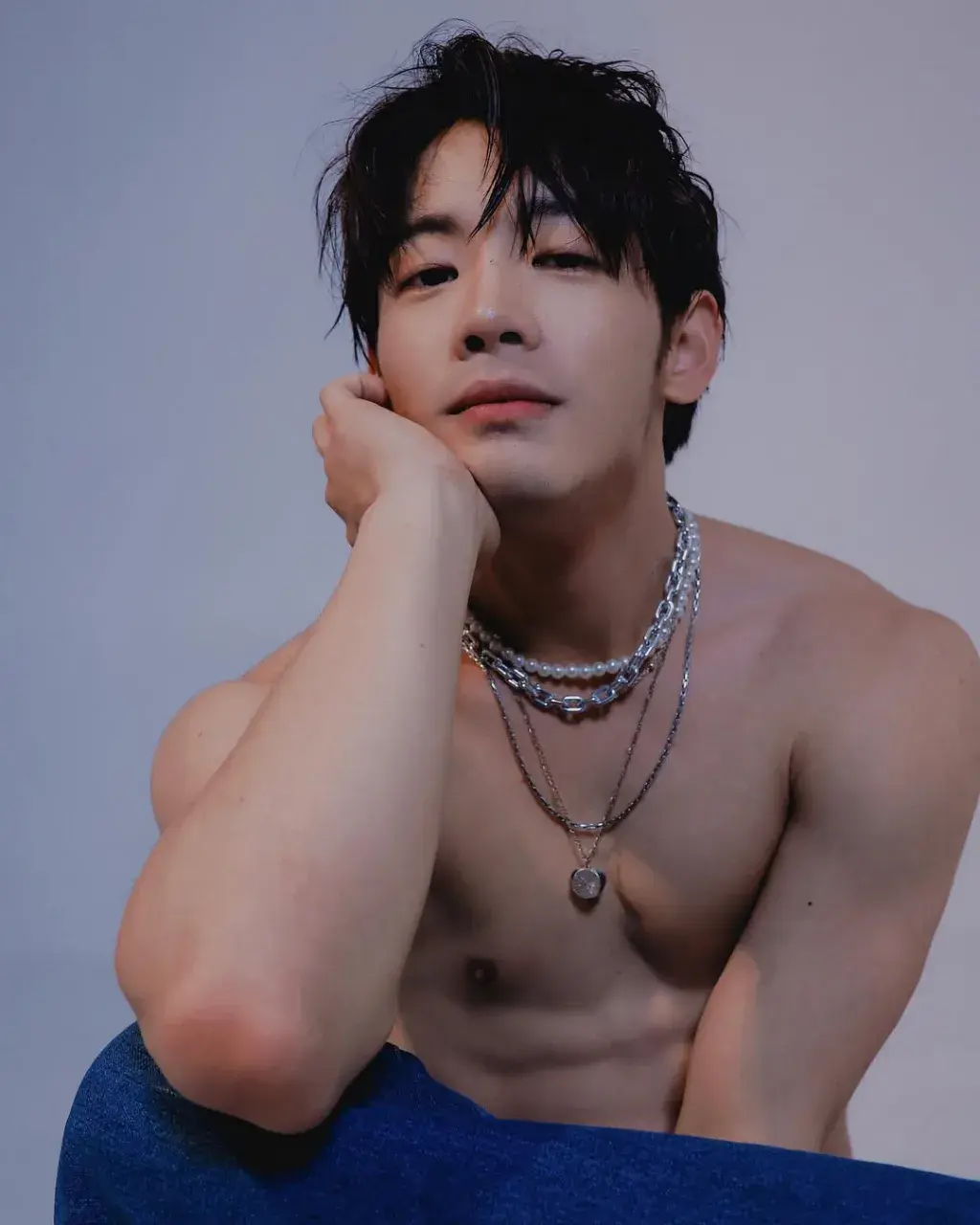 หนุ่มเกาหลีงานดี มีวาร์ป ( IG : dgncw )