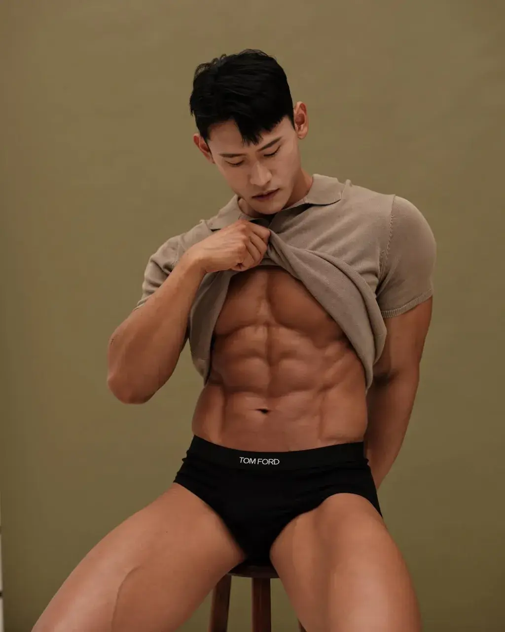 หนุ่มเกาหลีงานดี มีวาร์ป ( IG : _baron_0v0 )