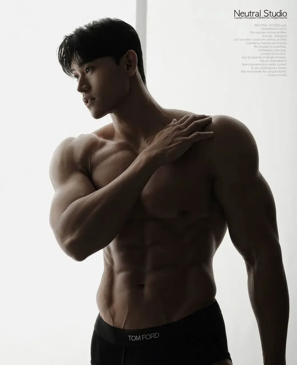 หนุ่มเกาหลีงานดี มีวาร์ป ( IG : _baron_0v0 )