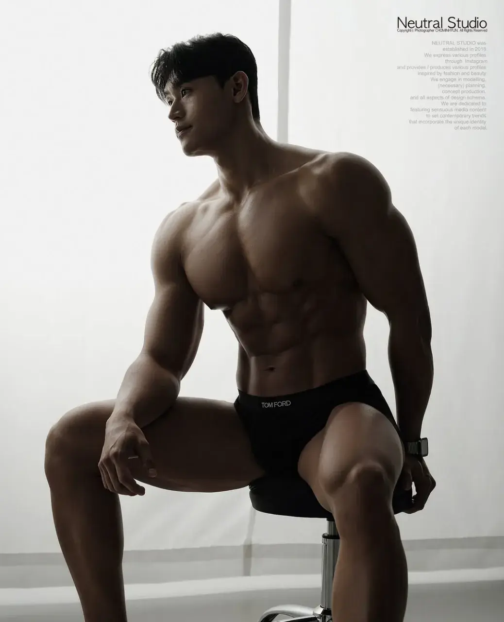 หนุ่มเกาหลีงานดี มีวาร์ป ( IG : _baron_0v0 )