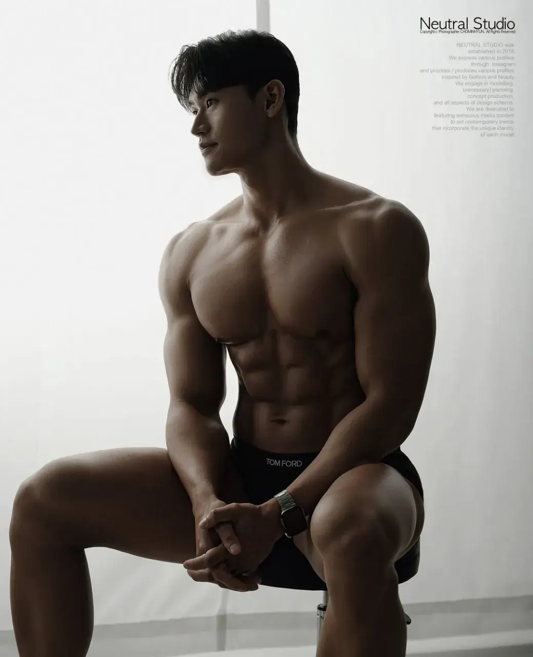 หนุ่มเกาหลีงานดี มีวาร์ป ( IG : _baron_0v0 )