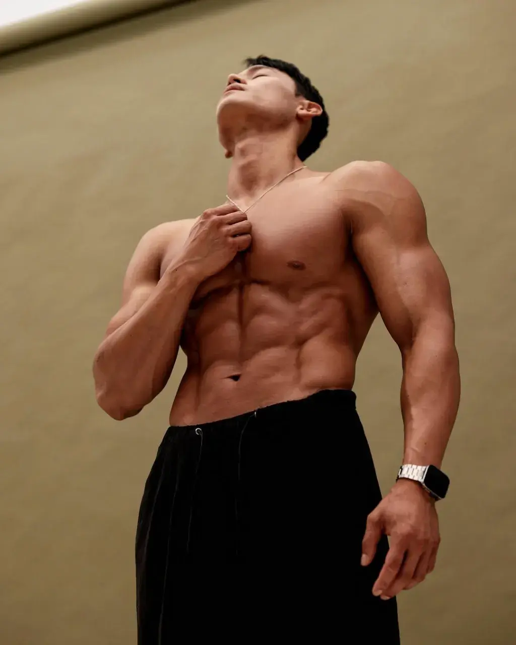 หนุ่มเกาหลีงานดี มีวาร์ป ( IG : _baron_0v0 )