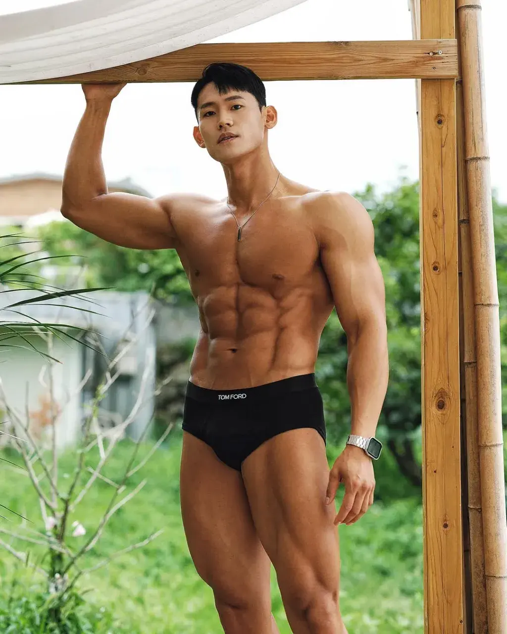 หนุ่มเกาหลีงานดี มีวาร์ป ( IG : _baron_0v0 )