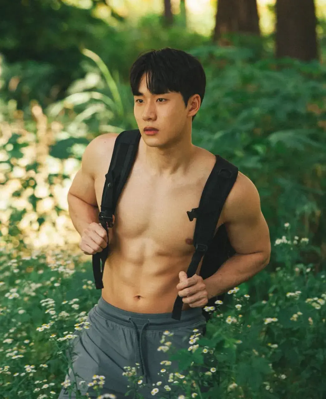 หนุ่มเกาหลีงานดี มีวาร์ป ( IG : khsccs )