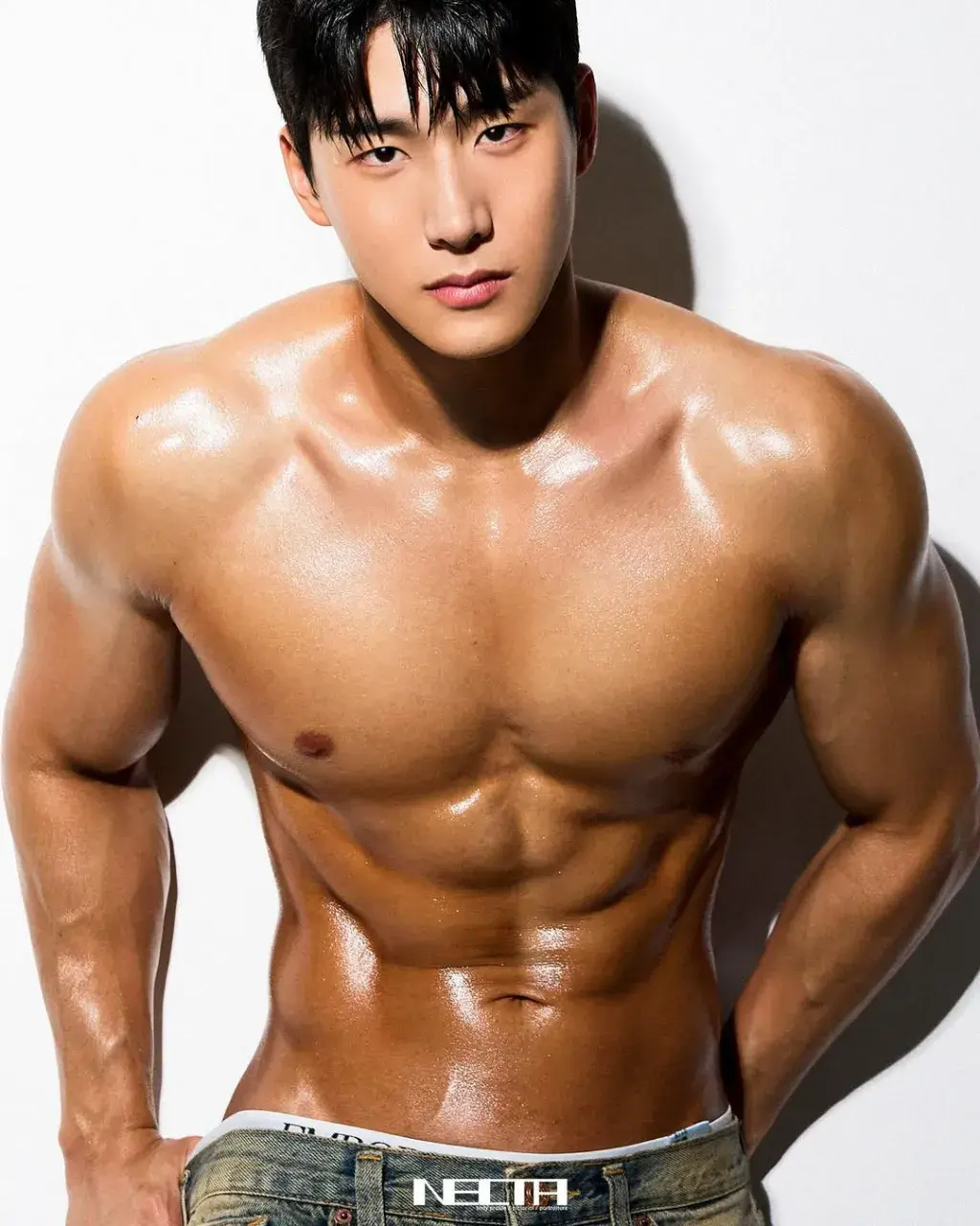 หนุ่มเกาหลีงานดี มีวาร์ป ( IG : khsccs )