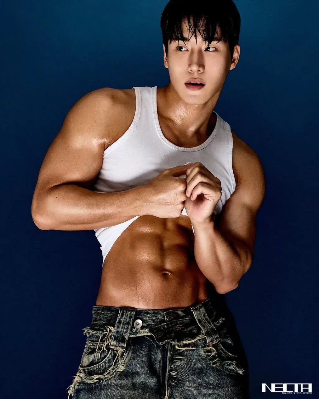 หนุ่มเกาหลีงานดี มีวาร์ป ( IG : khsccs )