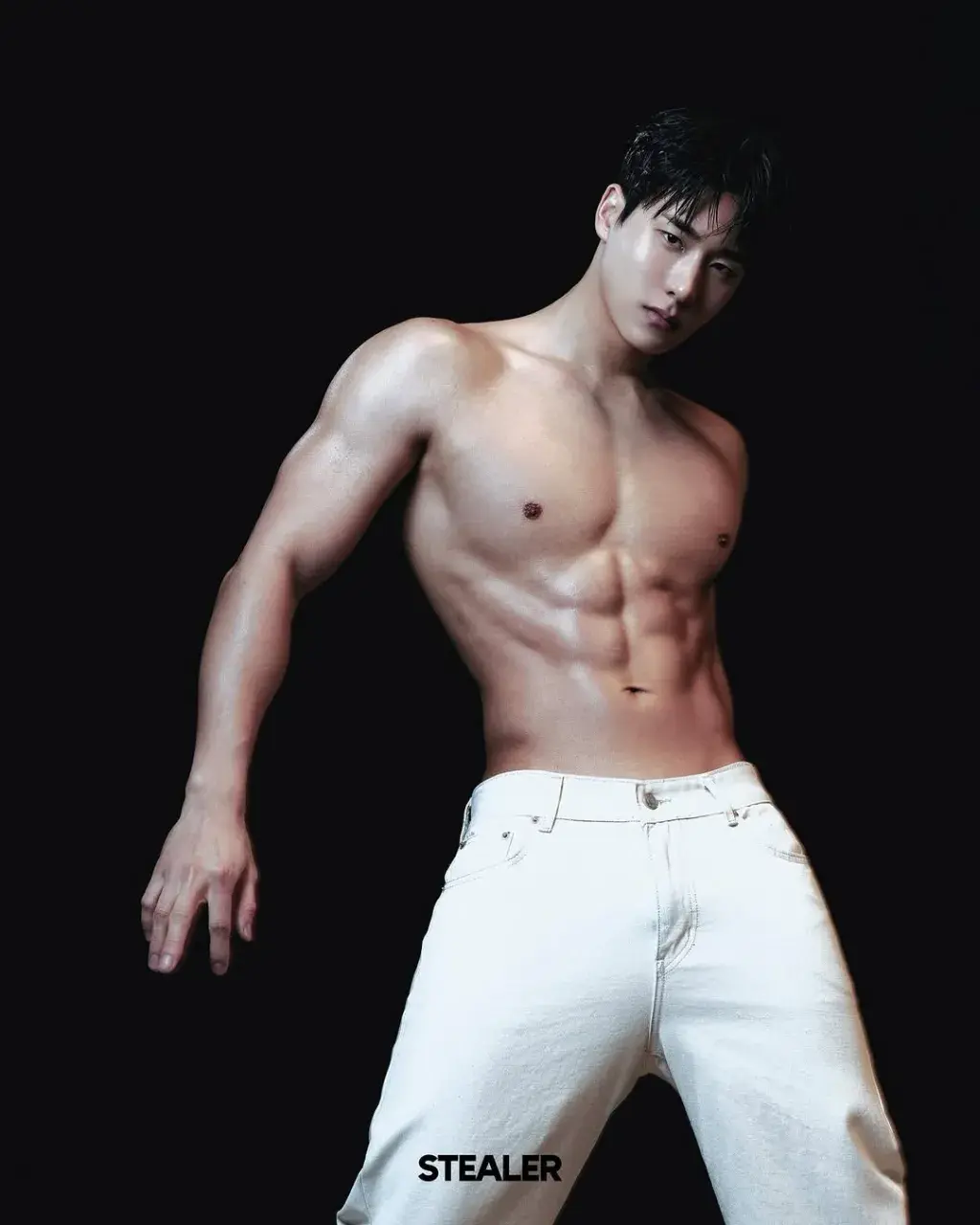 หนุ่มเกาหลีงานดี มีวาร์ป ( IG : khsccs )