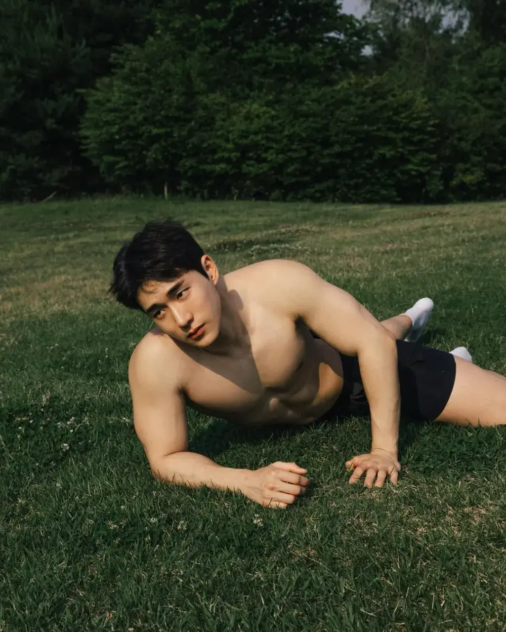 หนุ่มเกาหลีงานดี มีวาร์ป ( IG : khsccs )