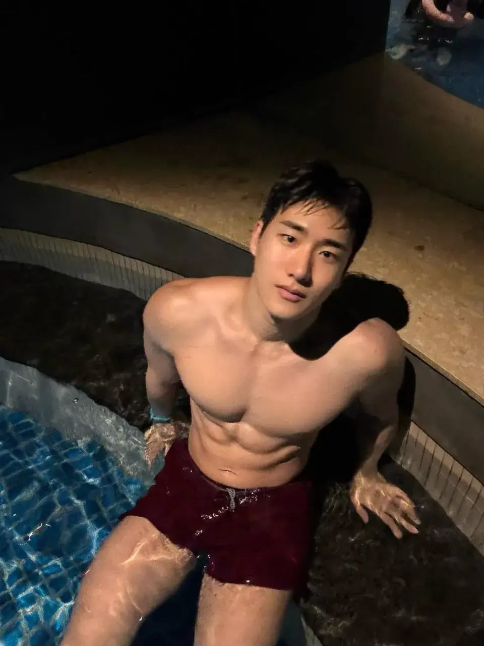 หนุ่มเกาหลีงานดี มีวาร์ป ( IG : khsccs )