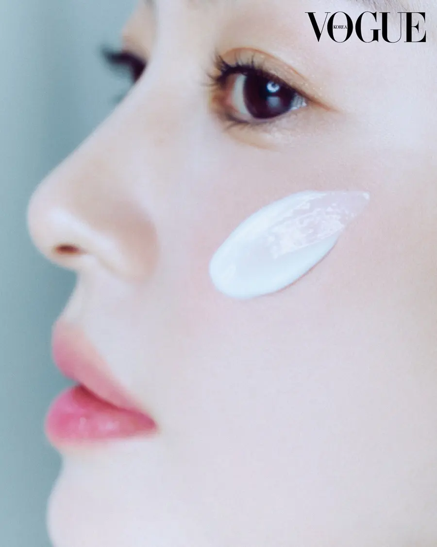 Song Hye Kyo @ VOGUE Korea October 2025