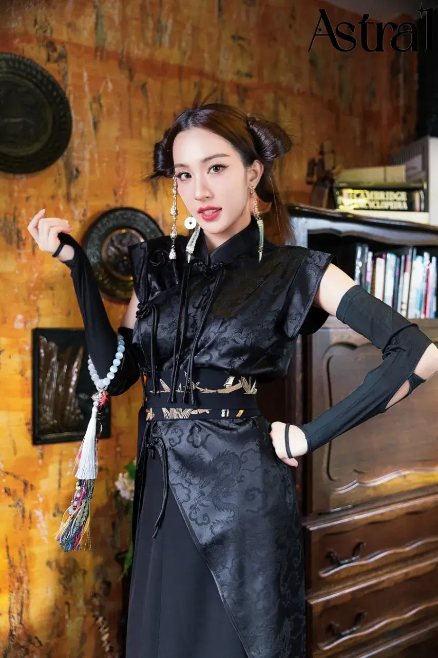 เอ็นจอย ธิดารัตน์ & จูน ณัณณิริณ @ Astral China September 2025