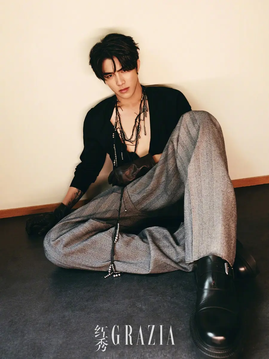 บูม รวีวิชญ์ @ GRAZIA China September 2025