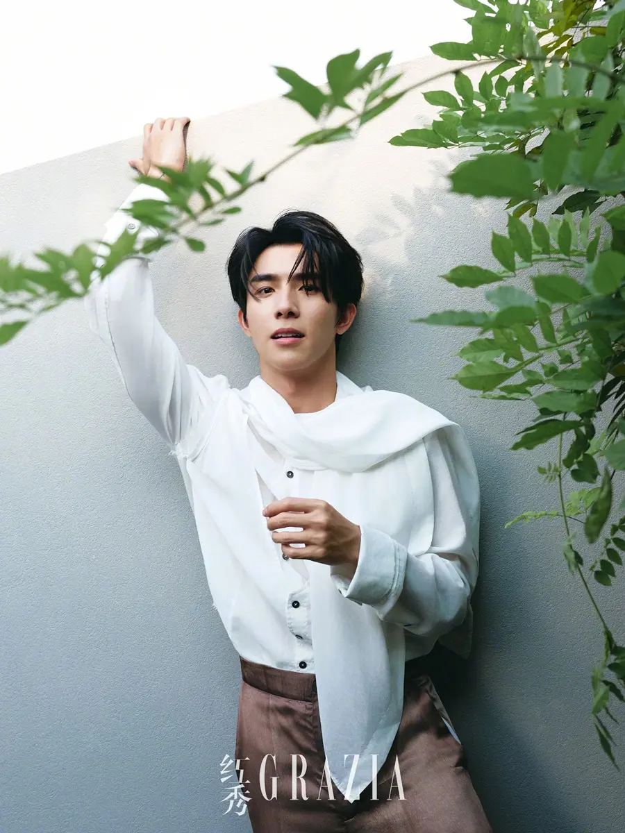 บูม รวีวิชญ์ @ GRAZIA China September 2025