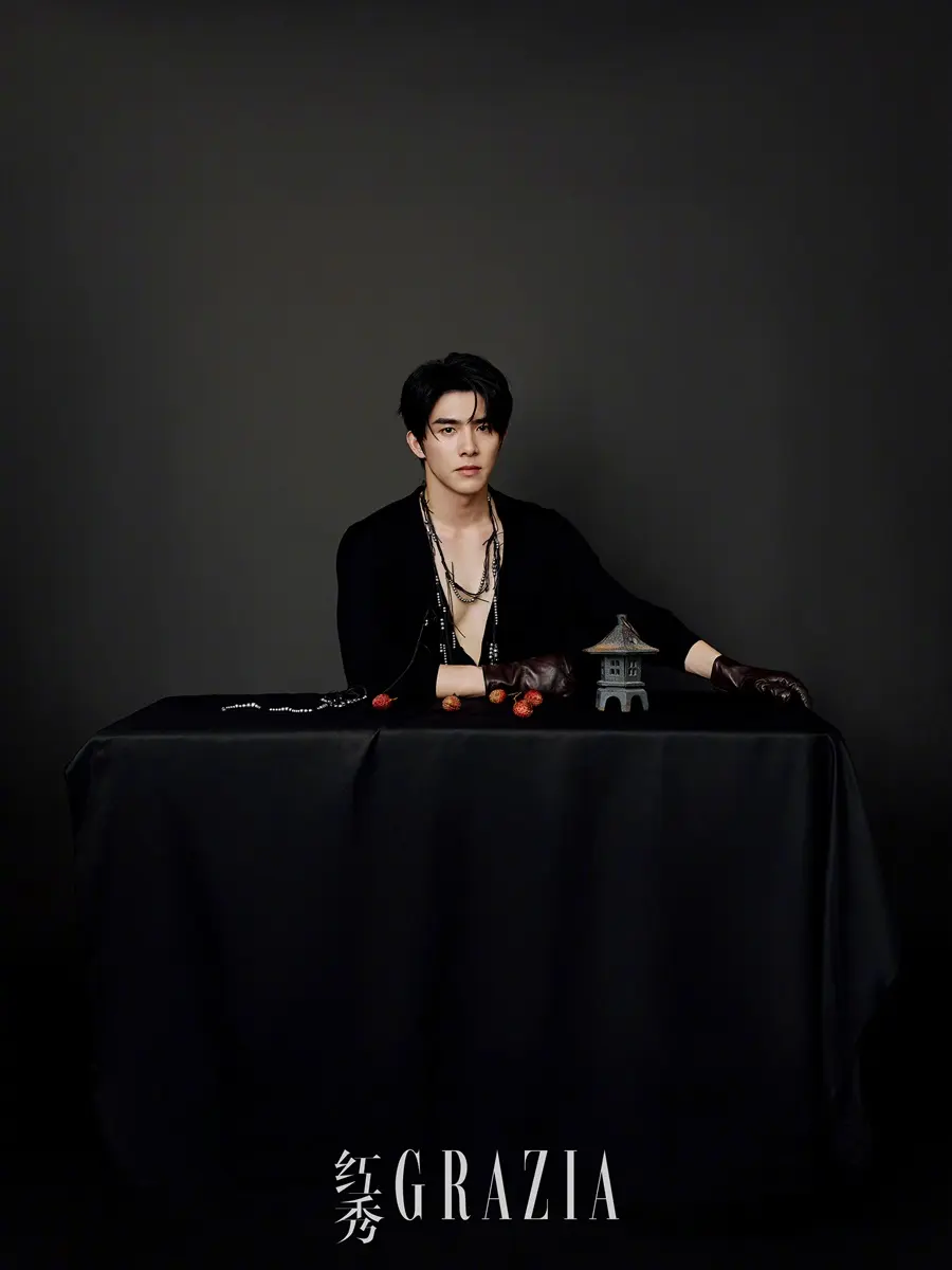 บูม รวีวิชญ์ @ GRAZIA China September 2025