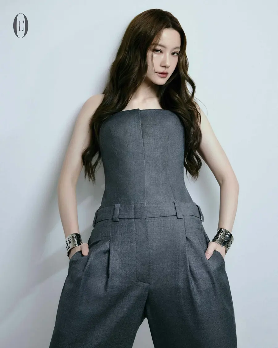 น้ำตาล-ทิพนารี @ L’OFFICIEL Singapore October 2025