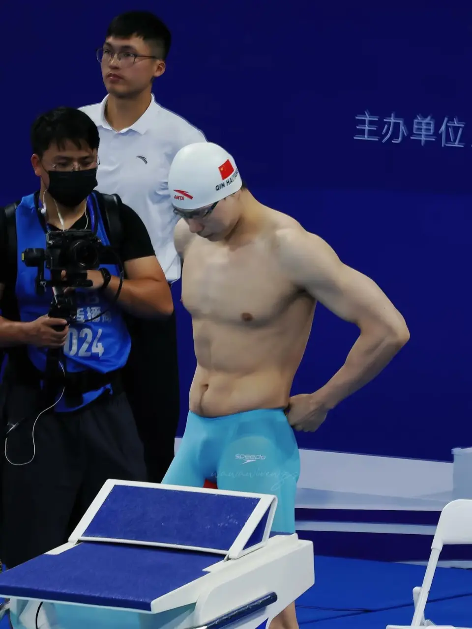 ถอดโชว์เรือนร่าง 2950