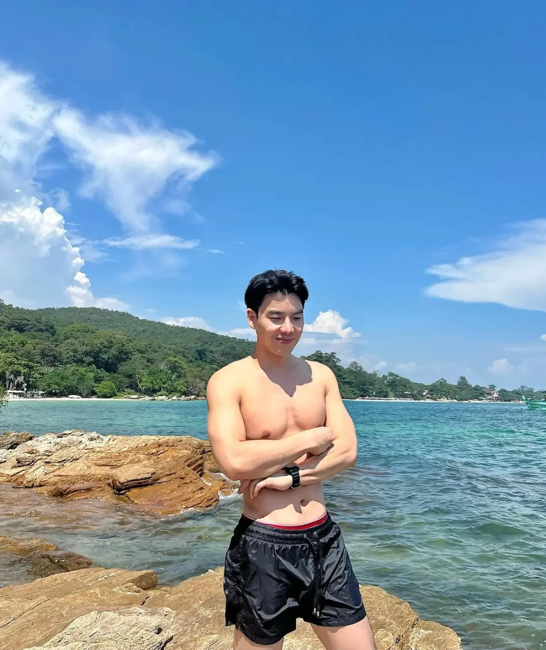 ถอดโชว์เรือนร่าง 2950