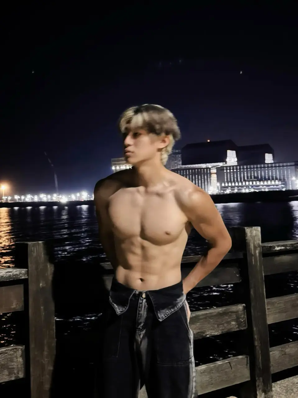 ถอดโชว์เรือนร่าง 2951