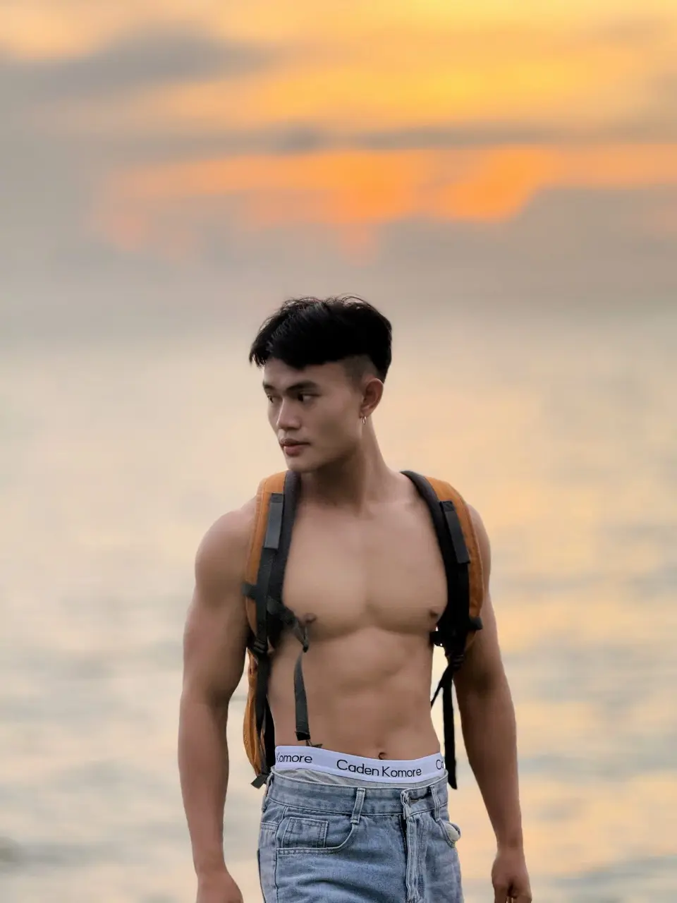 รูปหล่อเร้าอารมณ์ . 4