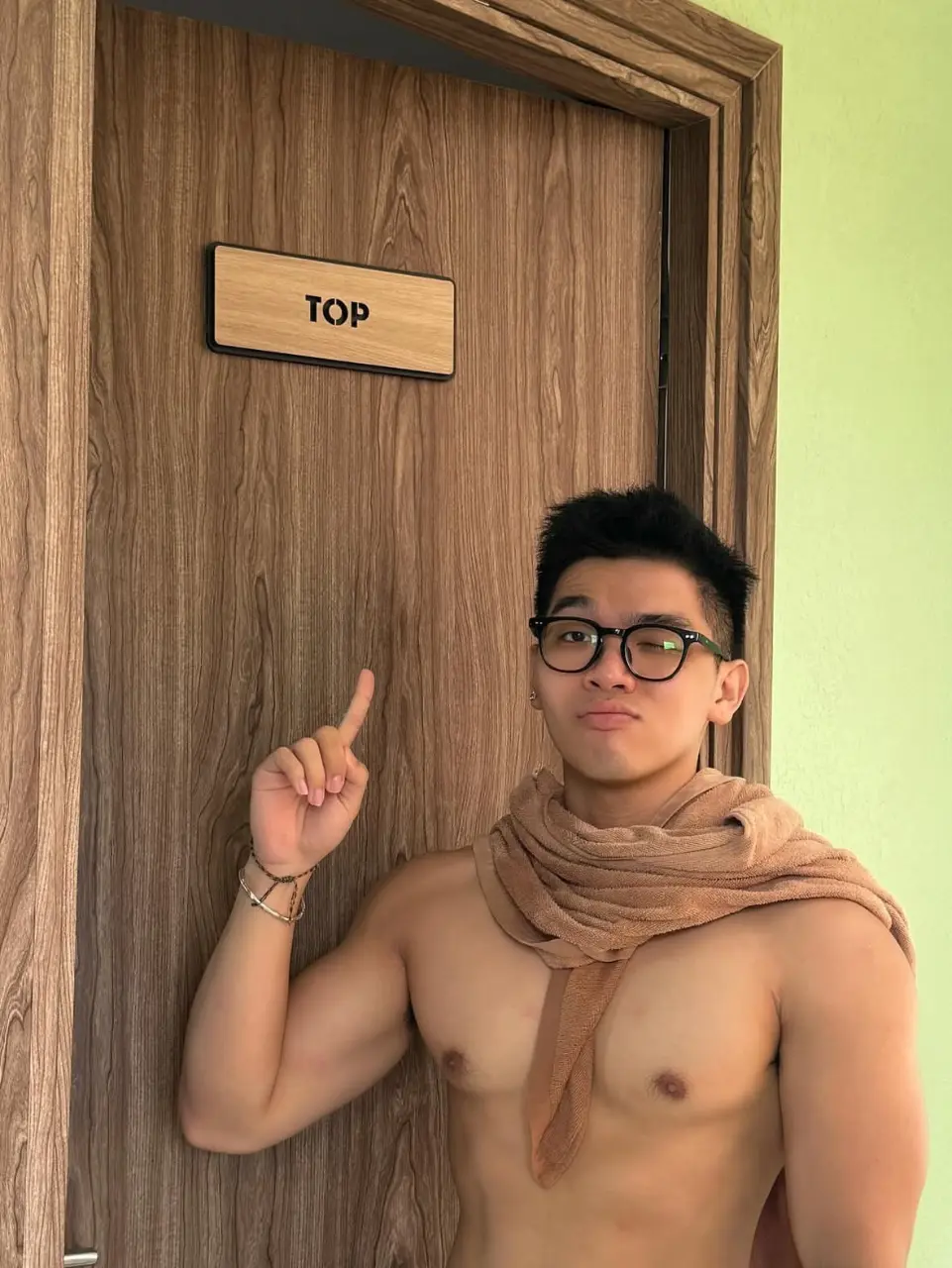 รูปหล่อเร้าอารมณ์ . 4