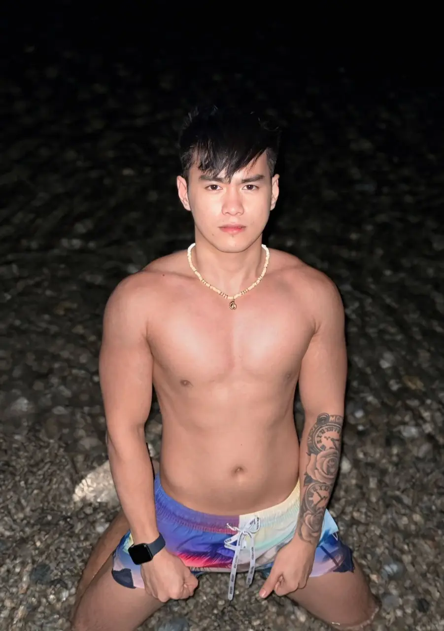 Cool GUY : Cristom Manuel