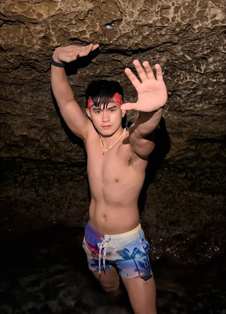 Cool GUY : Cristom Manuel