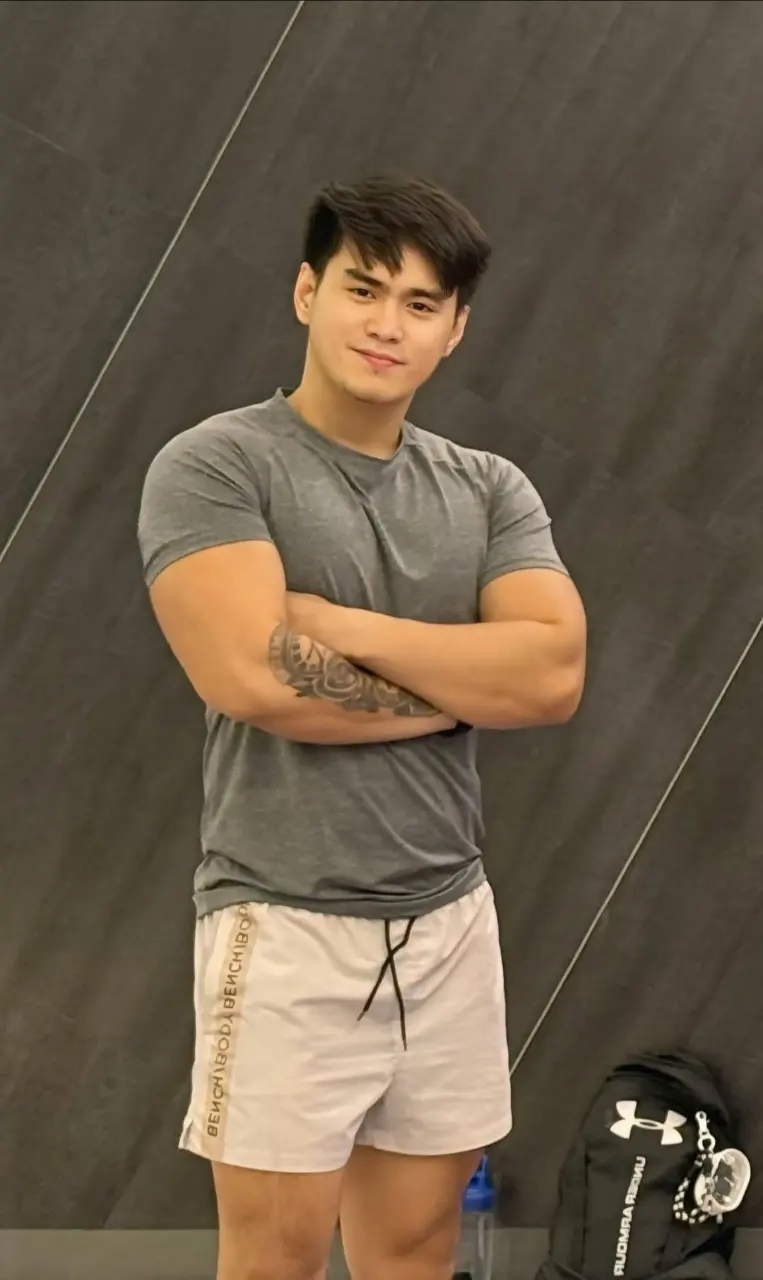 Cool GUY : Cristom Manuel