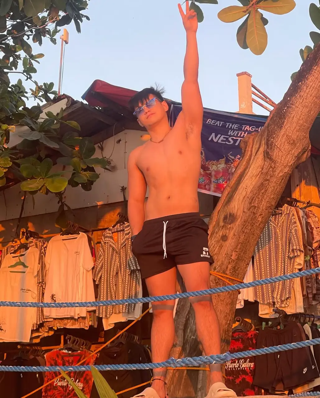 Cool GUY : Cristom Manuel