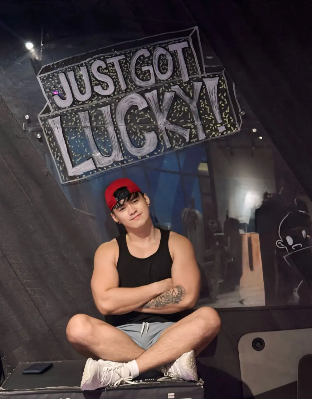 Cool GUY : Cristom Manuel