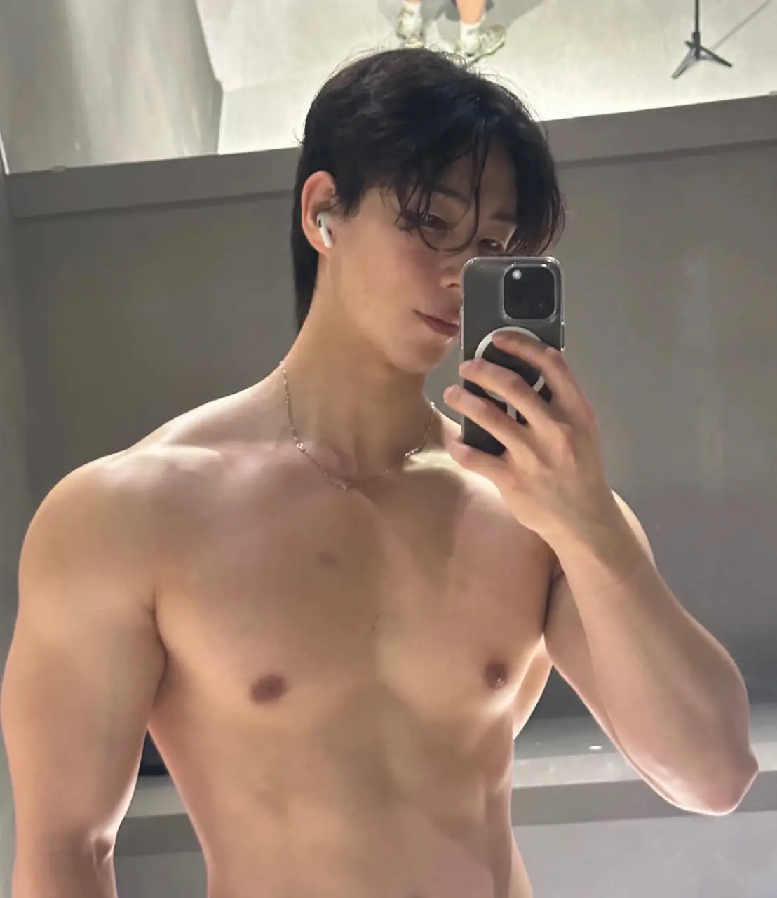 รูปหล่อเร้าอารมณ์ . 5