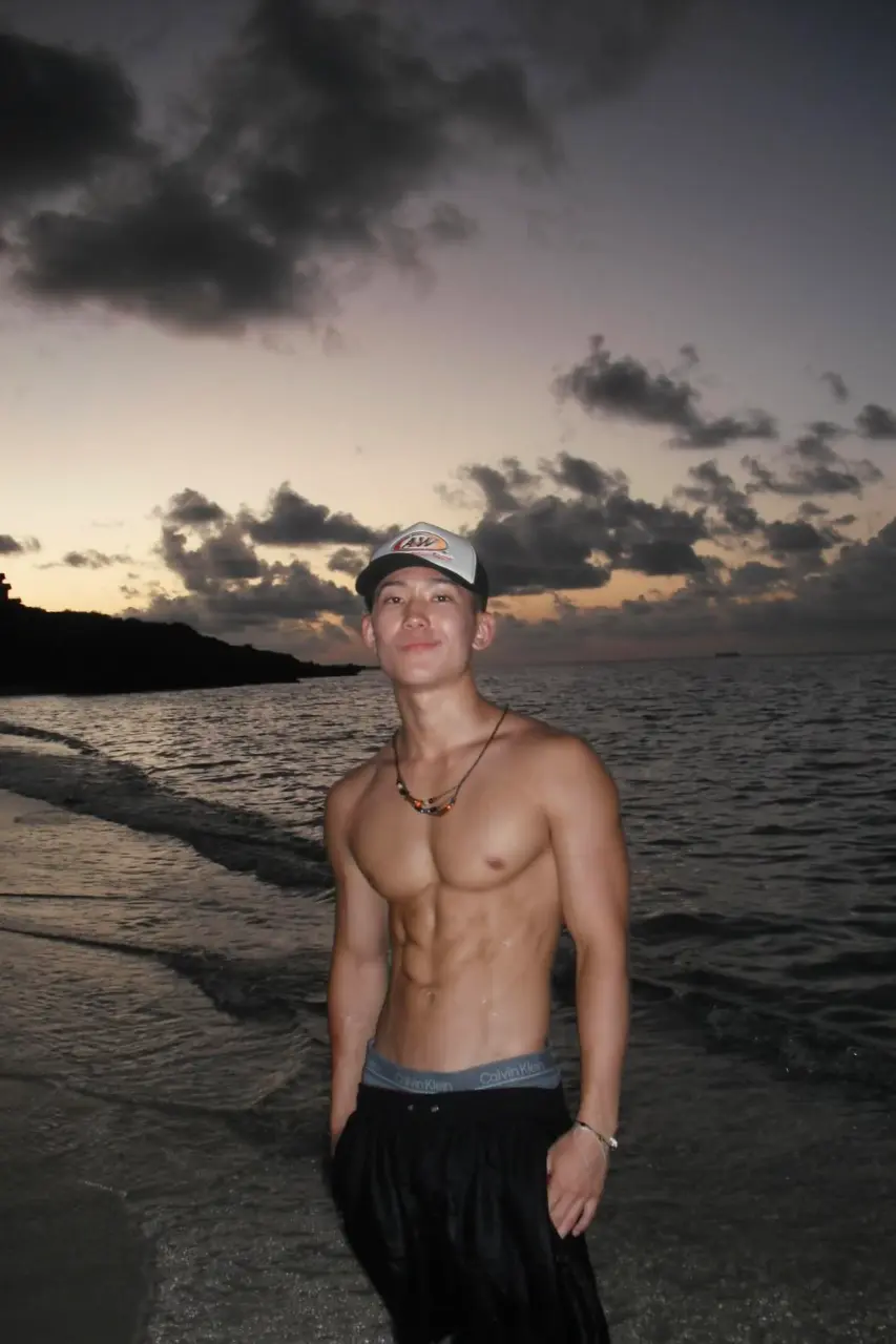 รูปหล่อเร้าอารมณ์ . 5