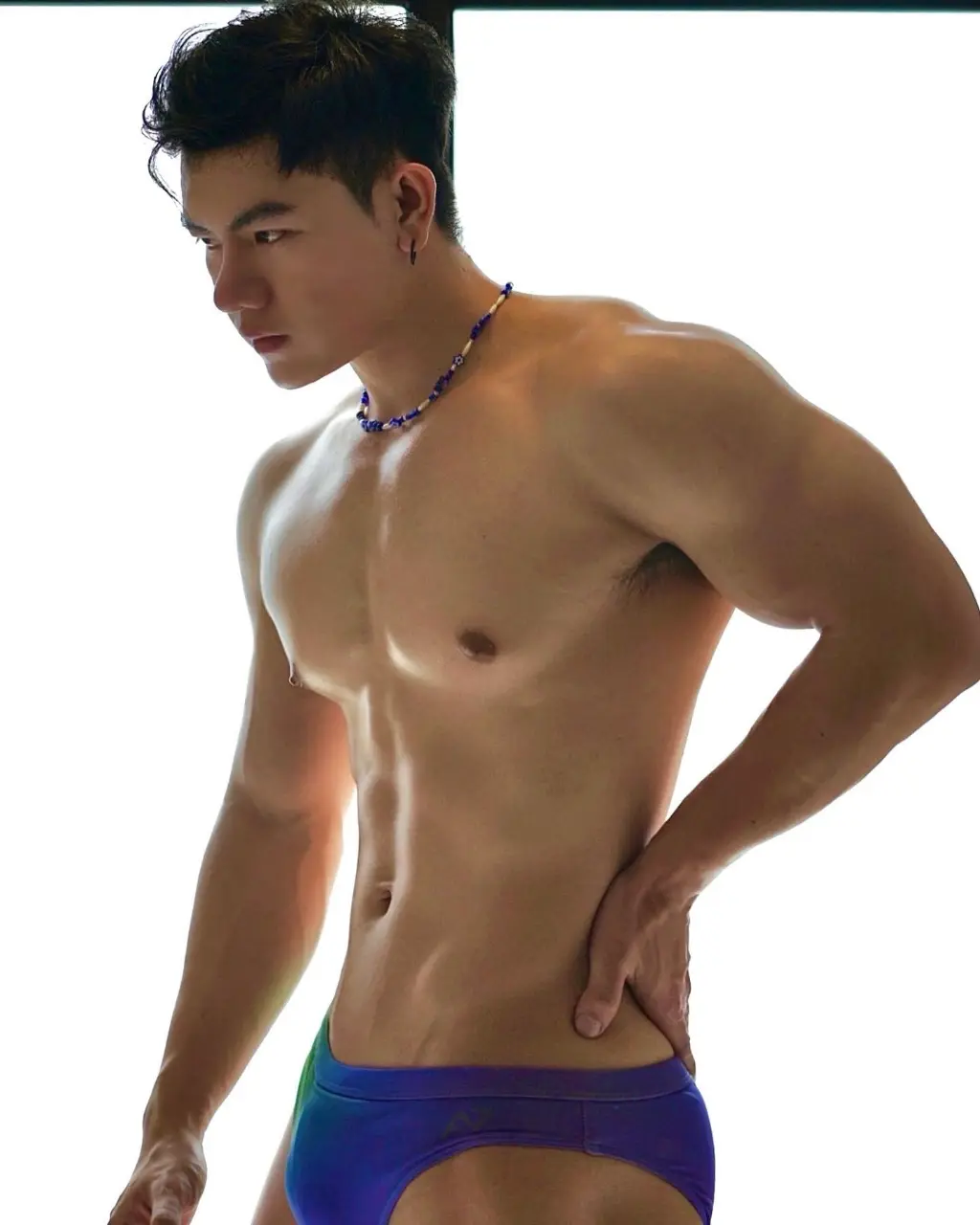 Shirtless Cute Guy : Bon Waphithak