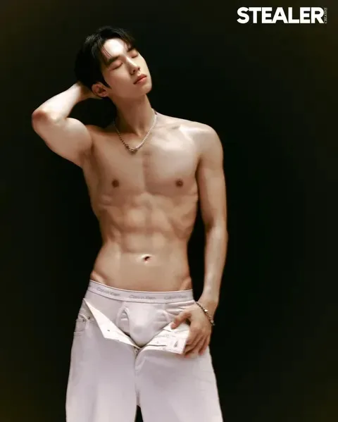 หนุ่มเกาหลีงานดี มีวาร์ป ( IG : z_minu98 )