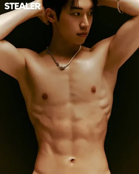 หนุ่มเกาหลีงานดี มีวาร์ป ( IG : z_minu98 )