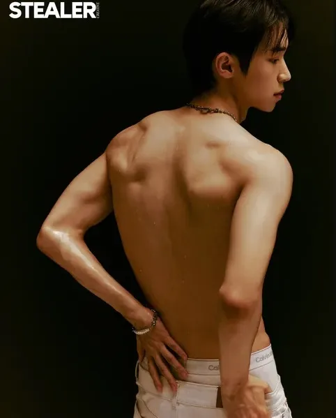 หนุ่มเกาหลีงานดี มีวาร์ป ( IG : z_minu98 )