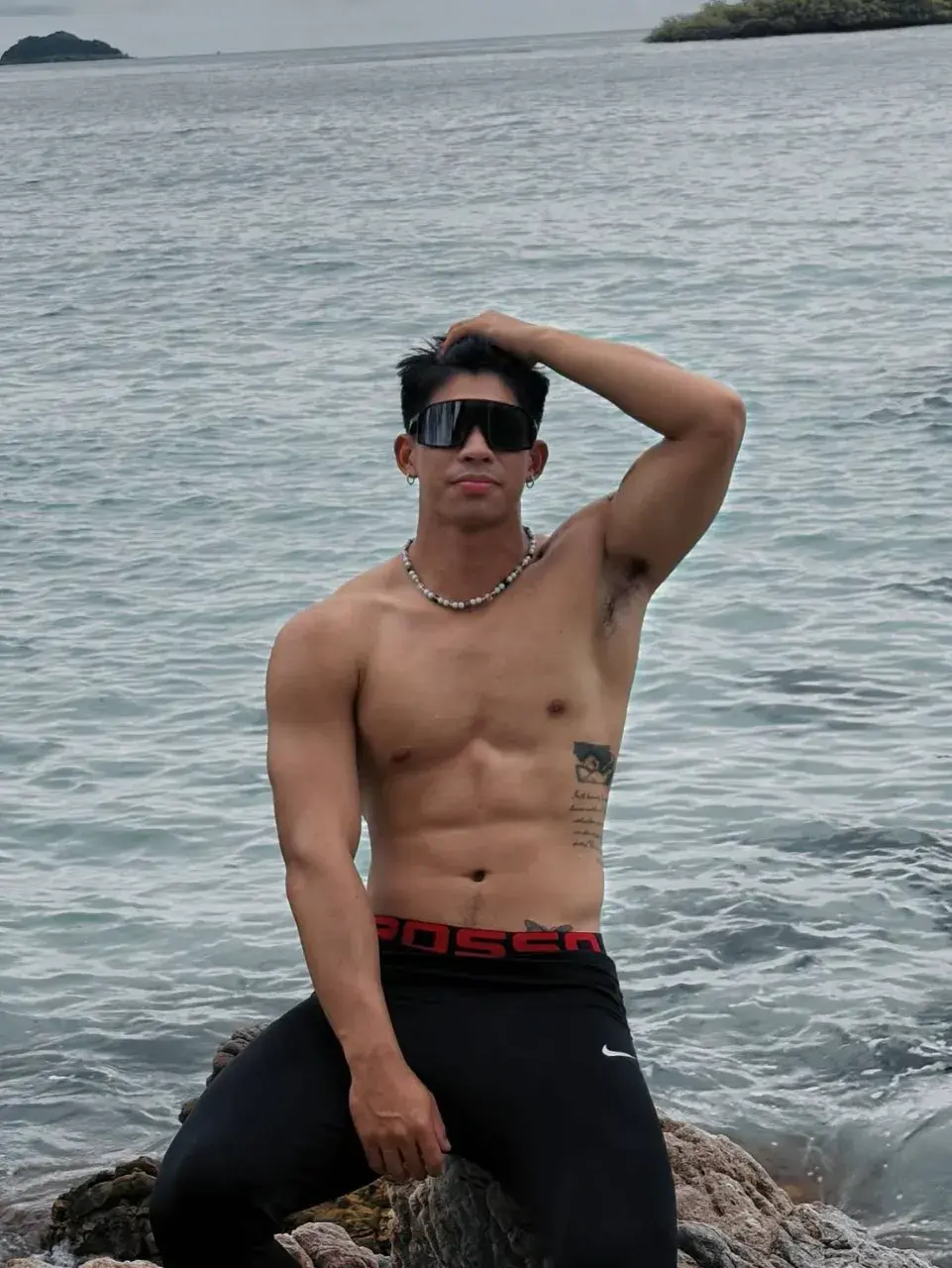 แลกลิ้นกับเธอ