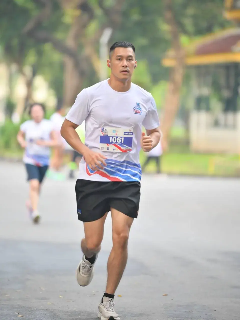 แลกลิ้นกับเธอ