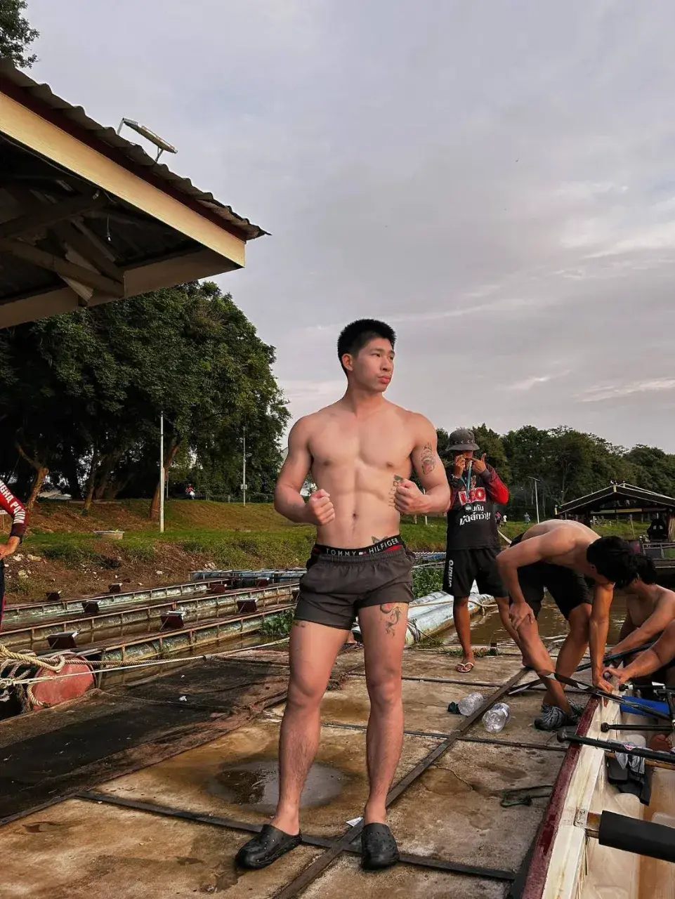 แลกลิ้นกับเธอ