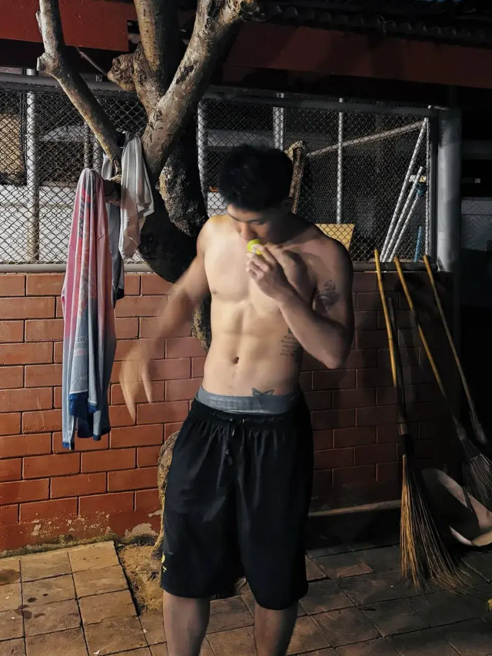 แลกลิ้นกับเธอ