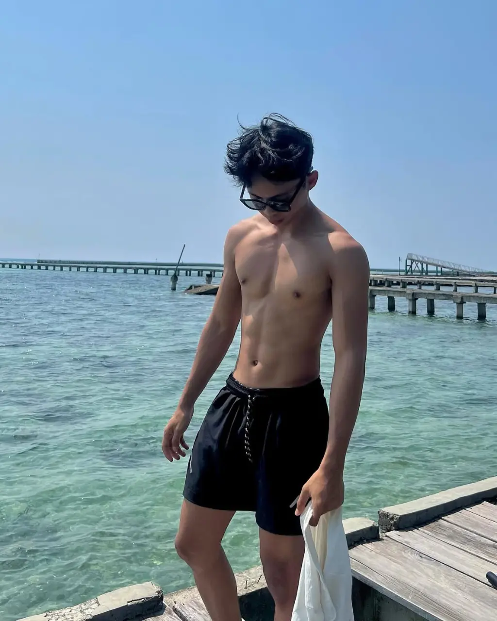 ถอดโชว์เรือนร่าง 2952